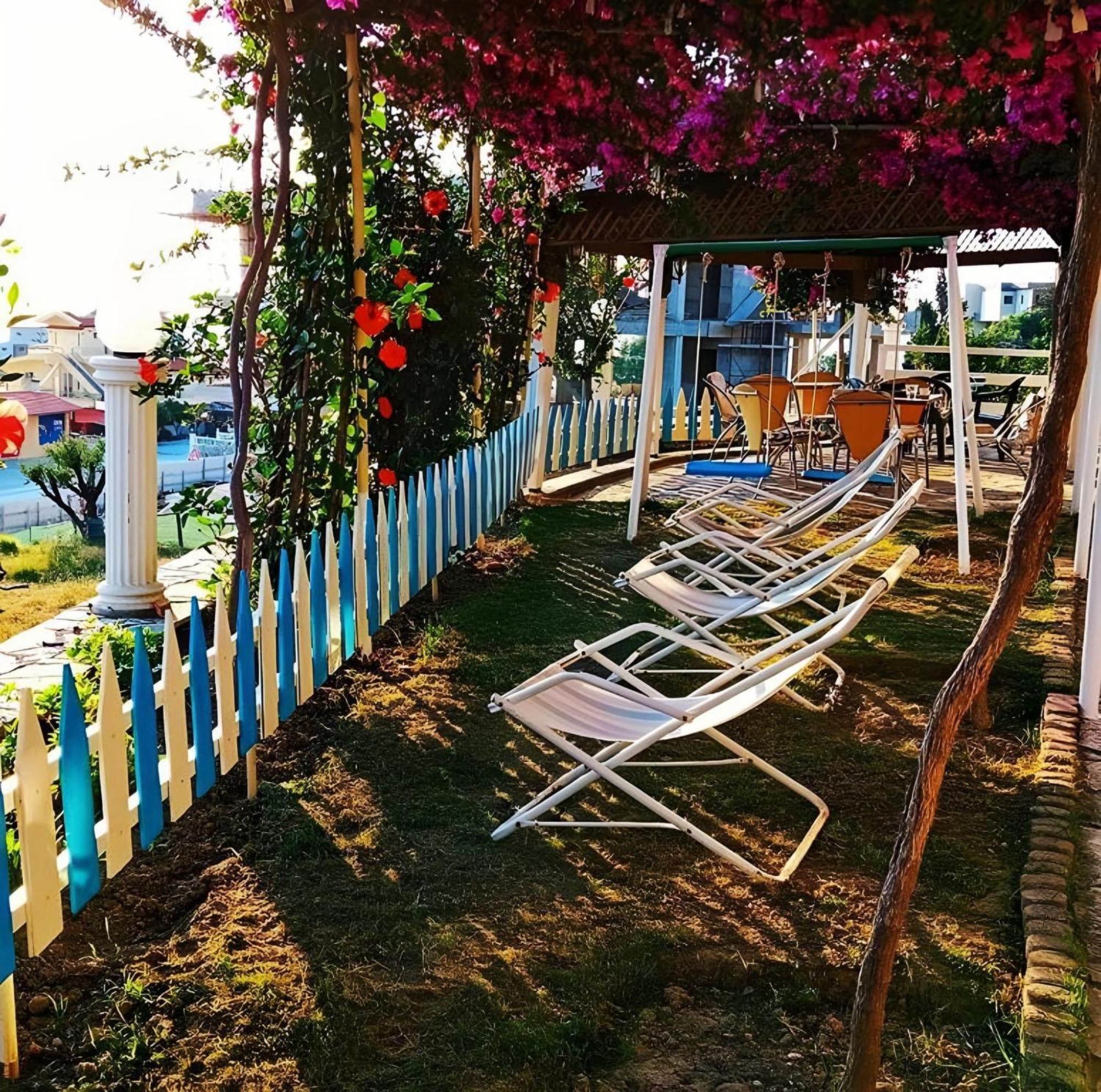 Hotel Sirena Radhimë Eksteriør bilde