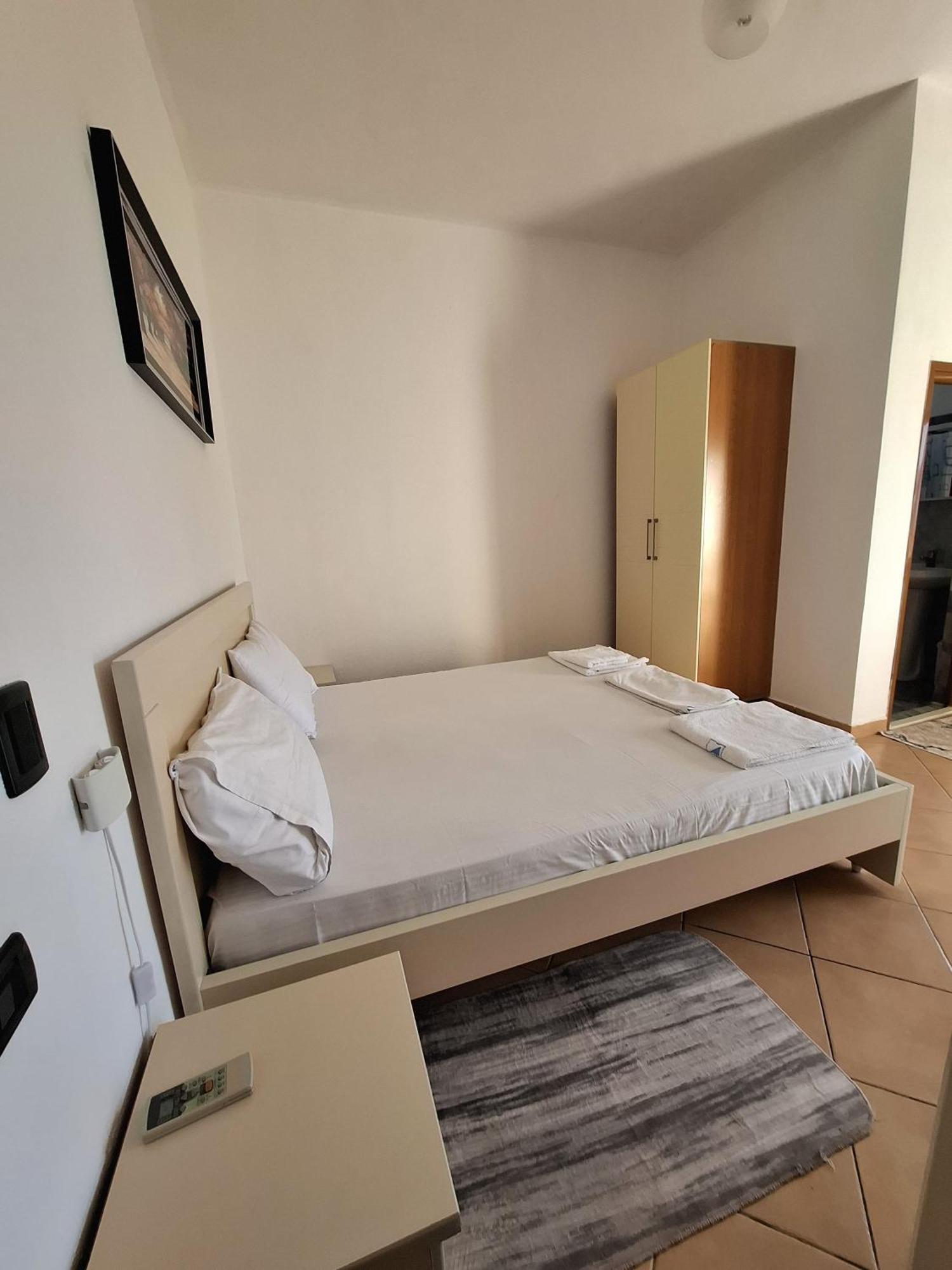 Hotel Sirena Radhimë Eksteriør bilde